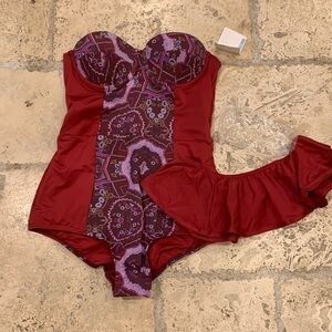 Swimsuit with extra ruffle skirt